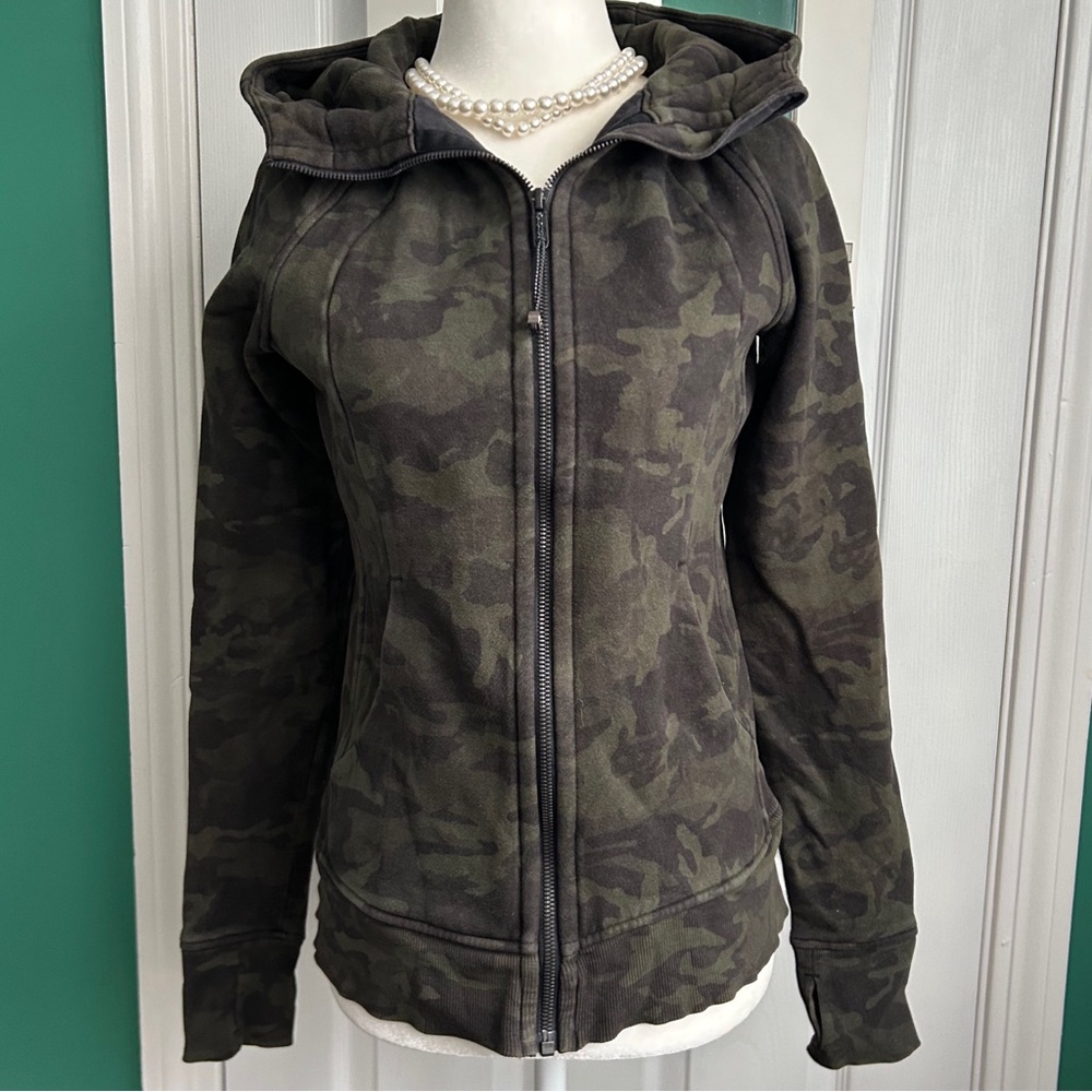 Lululemon Scuba Hoodie Camouflage Jacketin Dark Olive&Black Size 6